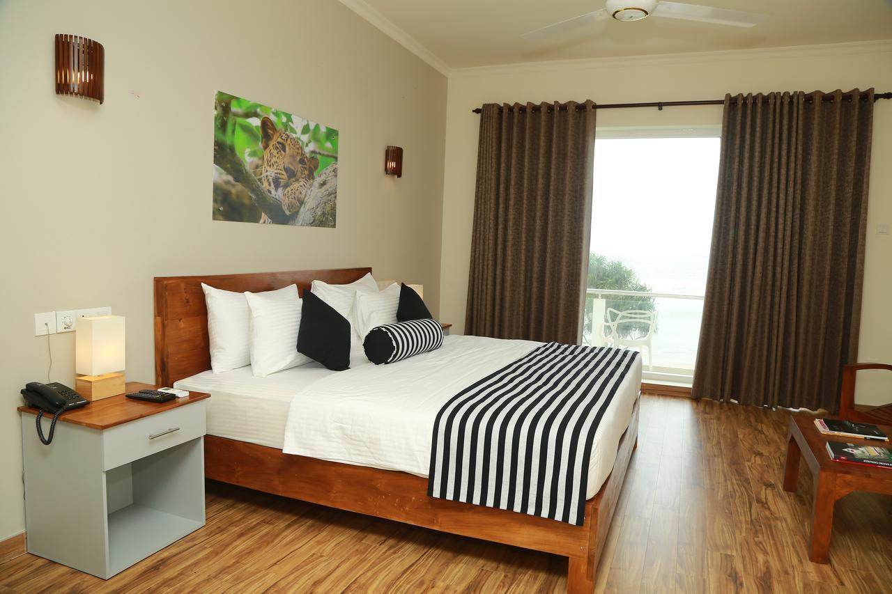 Twenty-Two Weligambay Hotel Weligama Bagian luar foto